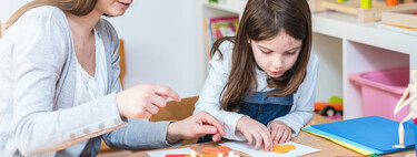 Cinco prácticas y divertidas manualidades con materiales reciclados para hacer con los niños en verano