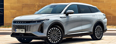 Probamos el Omoda 9 SHS, un SUV premium chino de 537 CV con más equipamiento de serie que opciones en el catálogo de un coche alemán; lo que no tiene es un chasis a la altura