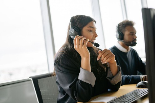 Morena quiere frenar el spam telefónico de bancos en México: ahora necesitarán tu permiso real para llamarte