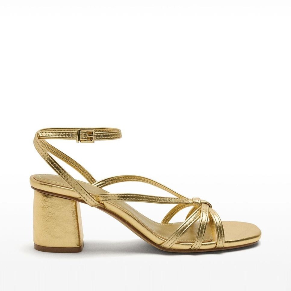 Parfois
Sandalias de tacón de mujer de piel con tiras cruzadas y cierre de hebilla