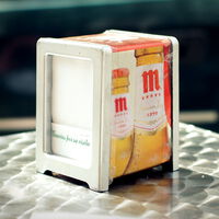 Los bares se las prometían felices llenando sus terrazas con merchandising de cervezas. Ahora temen pérdidas millonarias