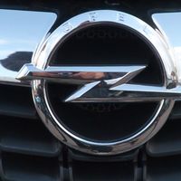 PSA Peugeot-Citroën compraría Opel ¿nos hemos vuelto todos locos?