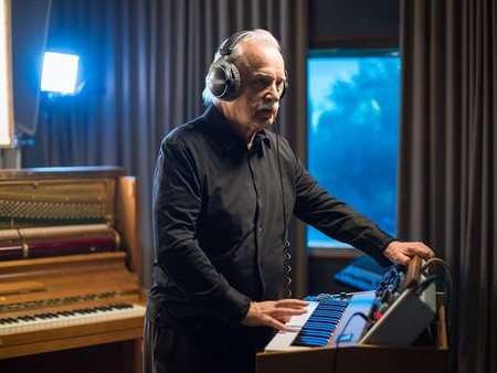 El padre del techno ha creado el que pretende ser el sonido del coche eléctrico del futuro (y no está mal)