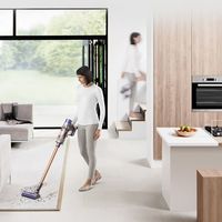 Precio de escándalo para la Dyson Cyclone V10 en los 4 días de grandes descuentos de El Corte Inglés: llévatela hoy por 100 euros menos