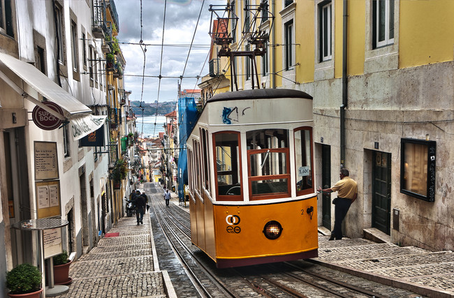 lisbon tram