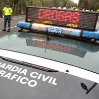 Drogas al volante: cuándo se queda en multa de la DGT y cuándo pasa a ser delito