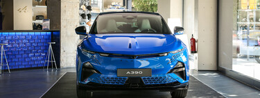 Conocemos el Alpine A390, el primer cinco puertas de la marca gala que pretende ser tan familiar como deportivo siendo eléctrico