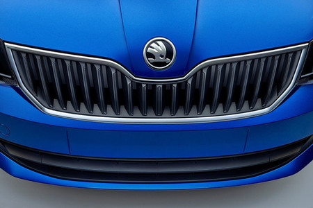 Škoda Fabia 2015, faros y "bigote" a la vista