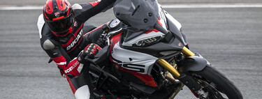 Alguien se ha inventado un mundial de MotoGP con motos maxitrail, y las carreras empiezan este mismo verano