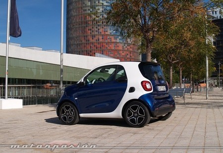 smart fortwo: en abril, con cambio automático y levas