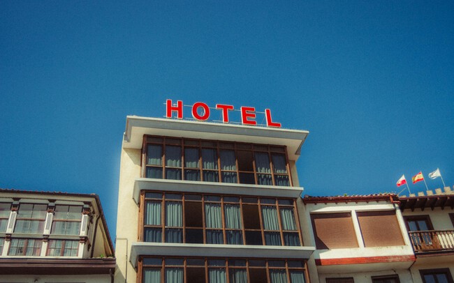 Los hoteles apostaron por precios récord para el Mundial 2026. Ahora los están rematando ante la baja demanda