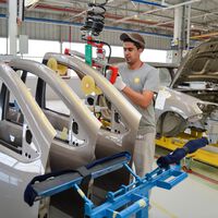 China ha creado un sistema donde fábricas al otro lado del mundo "montan" sus coches. Y Europa lo está aplicando en Argelia