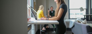 Ya empieza a verse lo que expertos anticiparon: el trabajo remoto está afectando a los trabajadores jóvenes 