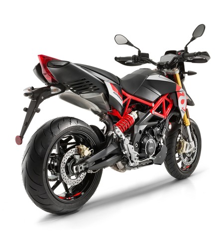 Aprilia Dorsoduro 900 2017 005