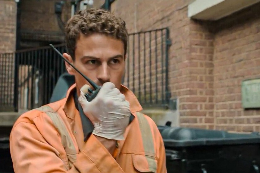 El director de uno de los mejores westerns modernos presenta el vibrante tráiler de su nueva película, donde una bomba desata el caos en Londres