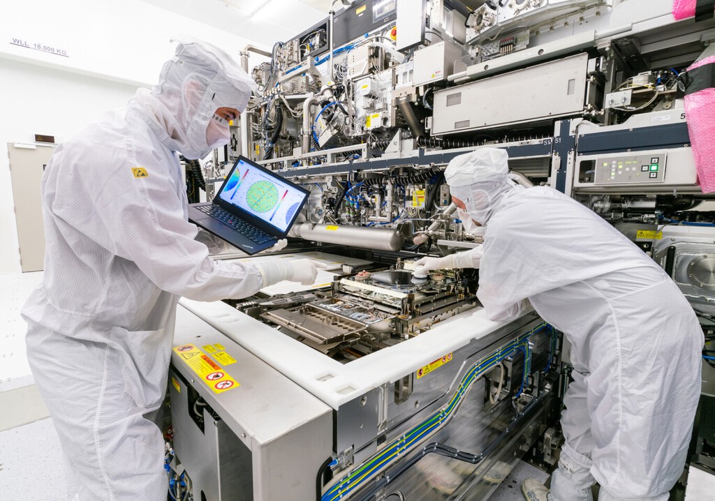 La alianza ASML-Mistral desvela el plan B europeo: si no podemos fabricar chips, al menos controlaremos cómo se fabrican