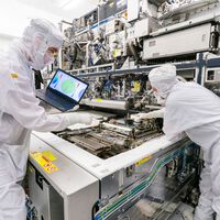 La alianza ASML-Mistral desvela el plan B europeo: si no podemos fabricar chips, al menos controlaremos cómo se fabrican