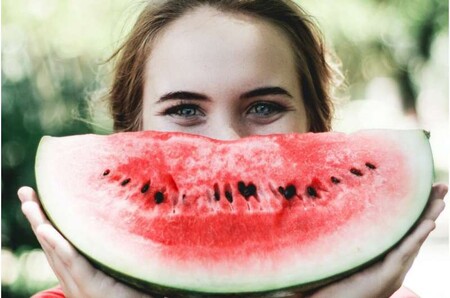 El consumo de frutas y verduras y el ejercicio pueden aumentar los niveles de felicidad