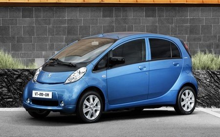 Peugeot i0n