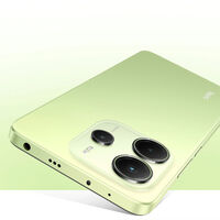 Celular Android con cámara de altísima resolución y potente procesador. En años anteriores dominaba la gama media 