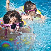 En Leroy Merlin te ayudan a luchar contra la ola de calor con ofertones en piscinas: por menos de 300 euros tenemos una de 3,66 metros con depuradora incluida