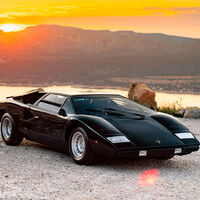 Uno de los legendarios Lamborghini Countach 'Periscopio' sale ahora a subasta y está literalmente firmado por Gandini