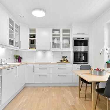Ikea lanza una nueva mesa extensible perfecta para comedores o cocinas pequeñas y que no supera los 200 euros 
