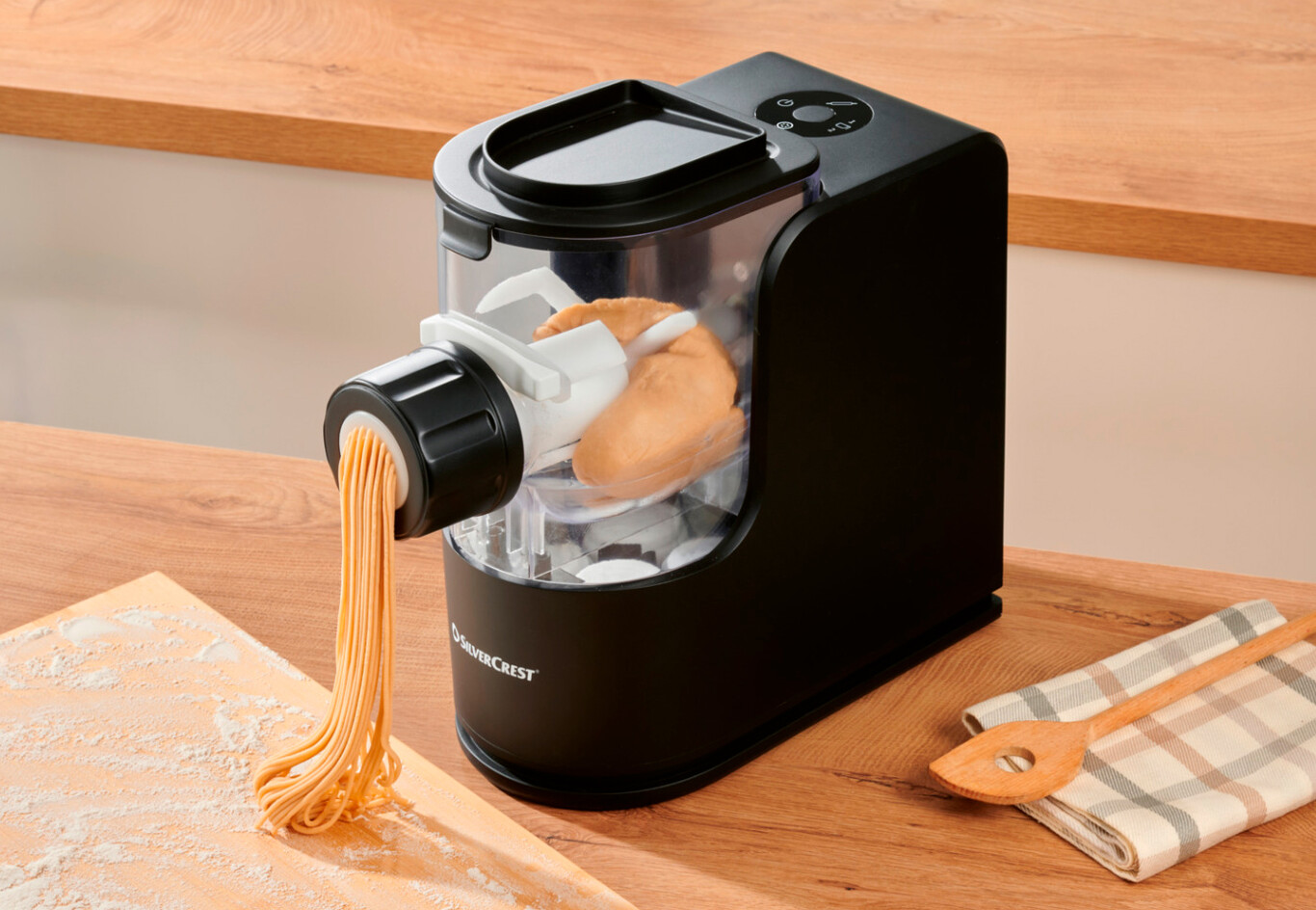 Máquina de Lidl para hacer pasta fresca con accesorios para moldear y preparar raviolis