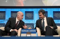 Dos balones de oxígeno para Zapatero