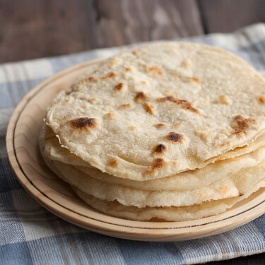Cómo hacer tortillas de harina de trigo caseras para tus recetas mexicanas de fajitas y más