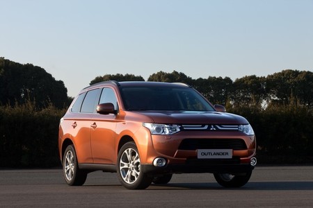 Mitsubishi Outlander eléctrico para 2013