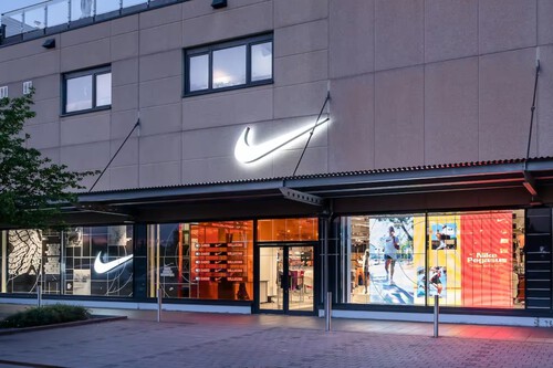 Nike a precio de outlet: chaquetas, zapatillas Air Max, pantalones y más desde 27,99 euros 