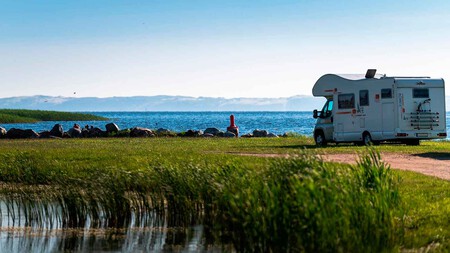 Camper en medio de la nada