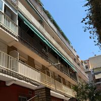 Me equivoqué al instalar el toldo: tenía que haber puesto otro modelo. La culpa fue no fijarme a dónde da mi terraza