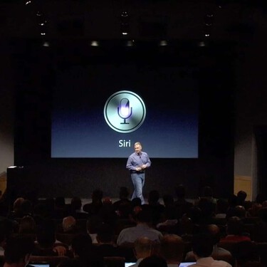 La historia de Siri se repite 15 años después: el asistente que asombró al mundo en 2011 ha terminado pidiendo auxilio a Google