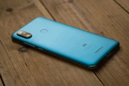 Xiaomi Mi A2 リア