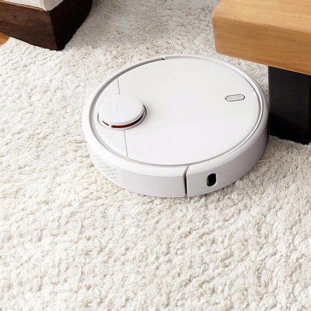 En las ofertas del Día del Soltero de eBay tenemos el Xiaomi Mi Robot Vacuum por 199,99 euros y envío gratis