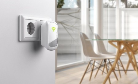 ¿Qué mejora más la WiFi de casa: reciclar un router viejo, usar un punto de acceso o un repetidor?