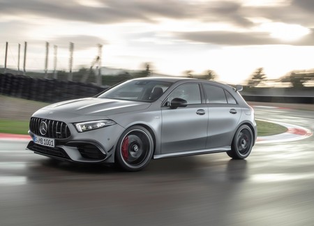 El Mercedes-AMG A 45 S, el hot-hatch más potente del mundo, ya tiene precio en México