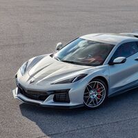¡Al descubierto! Esta es la primera imagen del Chevrolet Corvette Z06 sin camuflaje, pero con hambre de Ferrari
