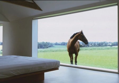 Casas que inspiran: Una granja minimalista
