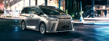 Toyota da un giro de 180 grados: de confiar todo en los híbridos para resistir a los coches eléctricos chinos a levantar una fábrica de coches eléctricos en China