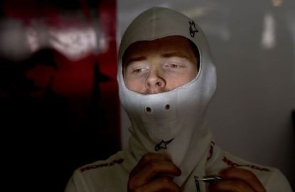 Davidson ganará 30 veces menos que Sato