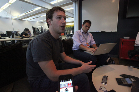 ¿Se acerca Facebook a su techo?
