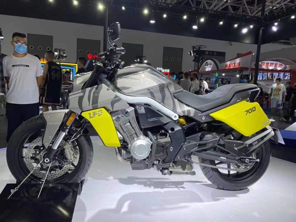 La Benda LFS700 es una nueva naked china de 94 CV que pronto podría llegar a España