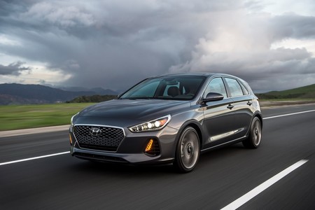 Hyundai Elantra Gt 2