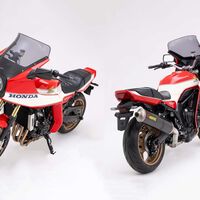 Se compra una Honda de 13.000 euros, no le gusta y la modifica en un taller japonés. Ahora es la moto de todo motero con más de 30 años