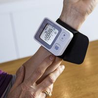 Tensiómetro Omron RS3 por 34,88 euros y envío gratis