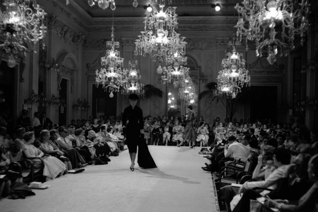 Evolución de los desfiles de moda a lo largo de la historia desde su origen