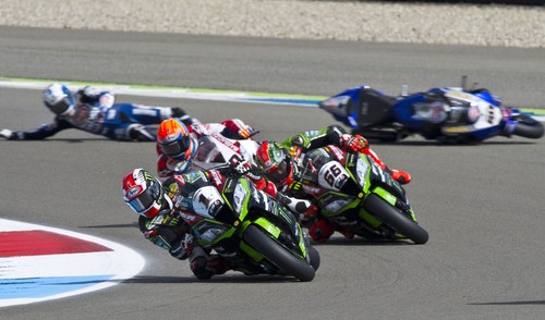 En el descontrol de Assen también triunfa Jonathan Rea